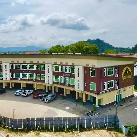D Arc Hotel Кота-Кинабалу Экстерьер фото