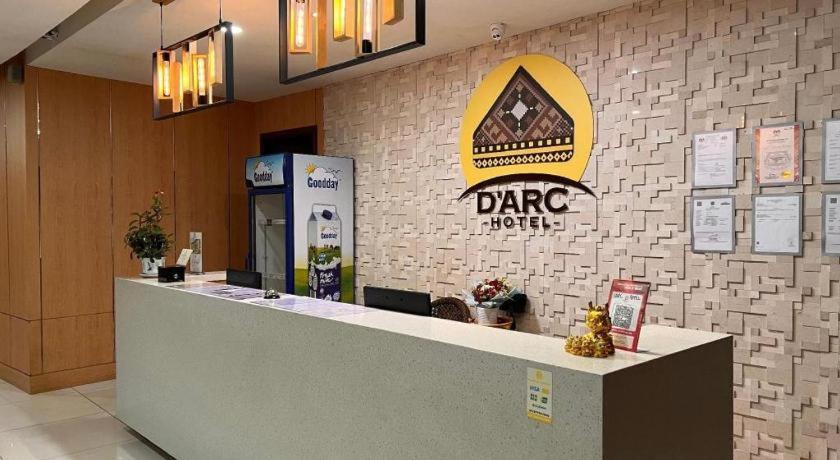 D Arc Hotel Кота-Кинабалу Экстерьер фото